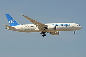 Boeing 787-8 ‘EC-MIG’ Air Europa (27188864746).jpg