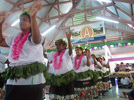 Tập_tin:Bonriki_International_Airport_welcome.jpg