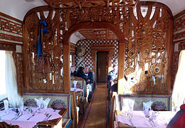 Voiture-restaurant du Transmongol.