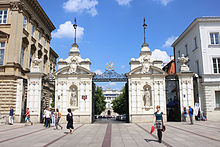 The main gate of the University of Warsaw Brama Uniwersytetu Warszawskiego.jpg