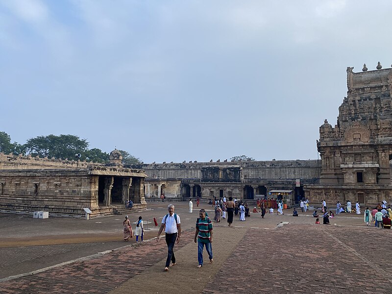 File:Brihadisvara Temple - Thanjavur peruvudaiyar kovil ttkcvrvb122k23iph (238).jpg