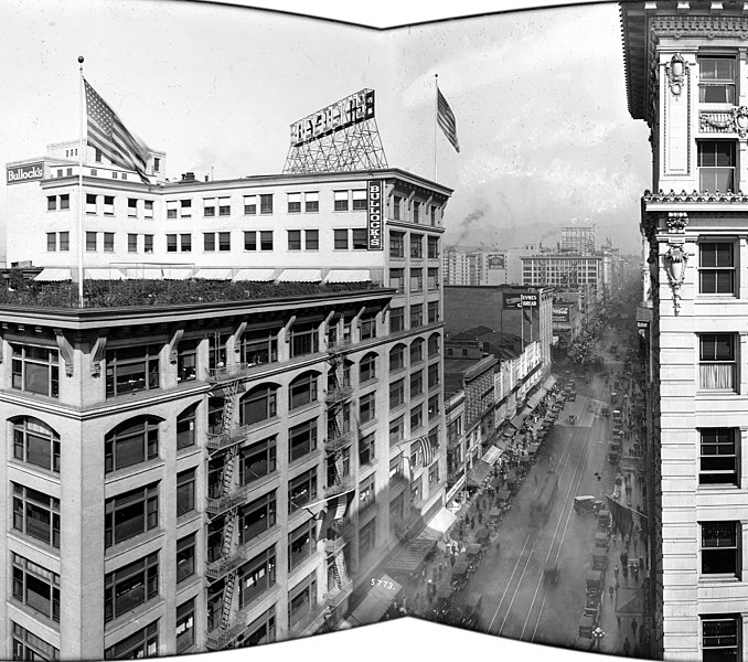 BroadwayNorthFromSeventh1917.jpg