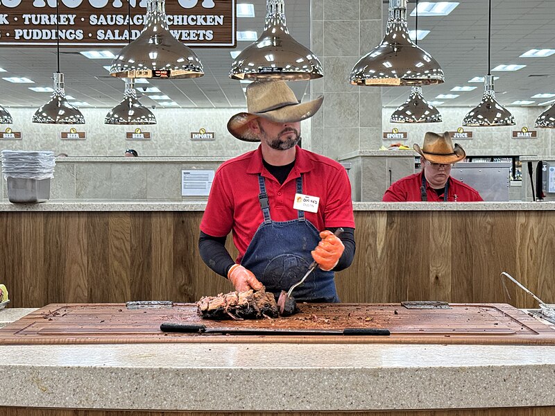 File:Buc-ee's Sevierville - October 24 2023 - Sarah Stierch 10.jpg