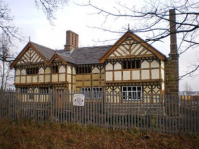 How to get to Buckshaw Hall with public transport- About the place