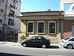 Bucuresti, Romania, Casa pe Str. Iulia Hasdeu nr. 1A, sect. 1.JPG
