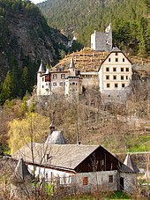 Burg Fernstein und Schloss Fernstein