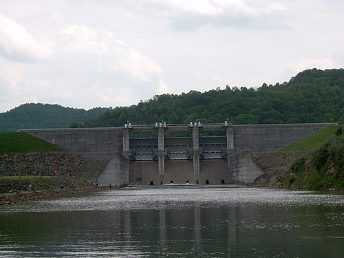 Burnsville Dam on the Little Kanawha River in 2004. Burnsville Dam.jpg