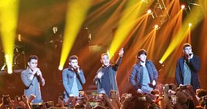 Pierwszy koncert CNCO, Miami Beach, 30 stycznia 2016. Od lewej: Joel Pimentel, Erick Brian Colón, Richard Camacho, Christoper Vélez i Zabdiel De Jesús.