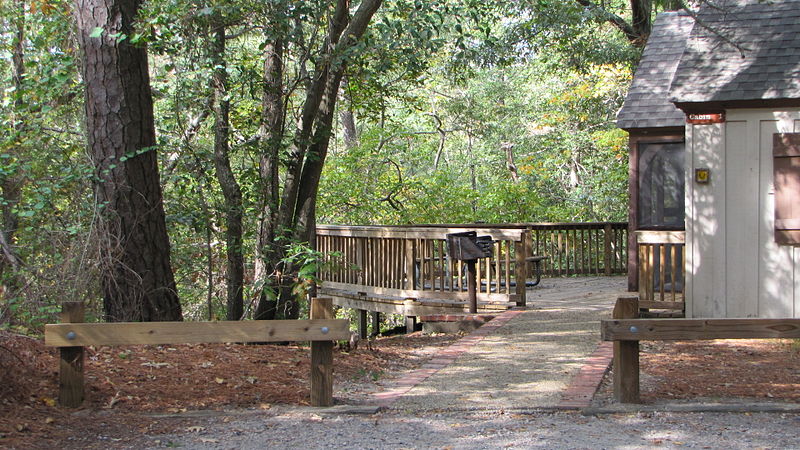 File:Cabin 1 (6105689393).jpg