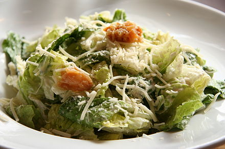 Какой салат нужно есть. Caesar Salad.