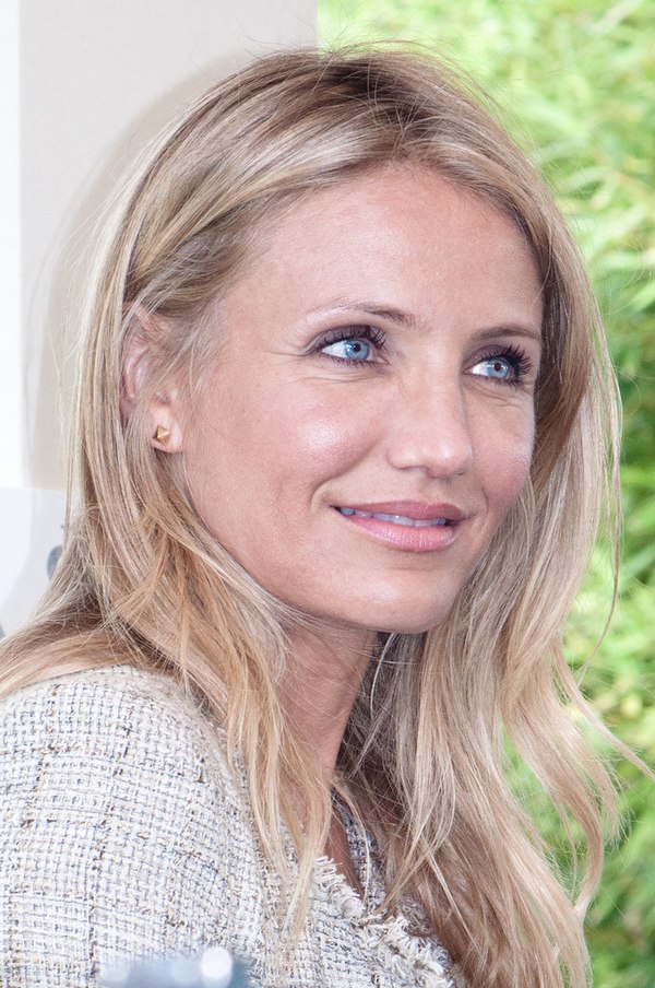 Diaz at Paris press conference for Knight & Day in 2010