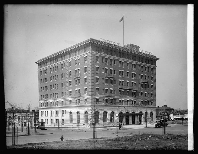 File:Capital Park Hotel, (Washington, D.C.) LCCN2016825434.jpg