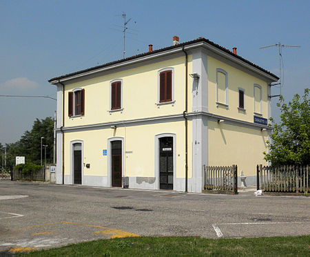 Casaletto Vaprio stazione esterno