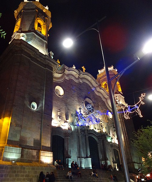 File:Catedral ciudad Potosí, Bolivia.jpg