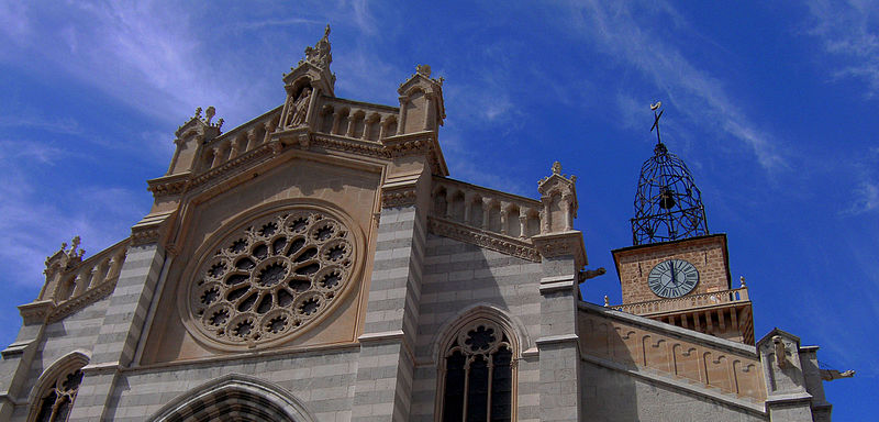 File:Cathédrale Saint-Jérôme.JPG