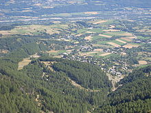 Tous les hameaux de Chaillol vus du col du Viallet.