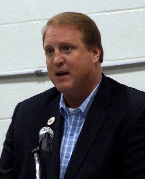 File:Chet Culver speaking.jpg