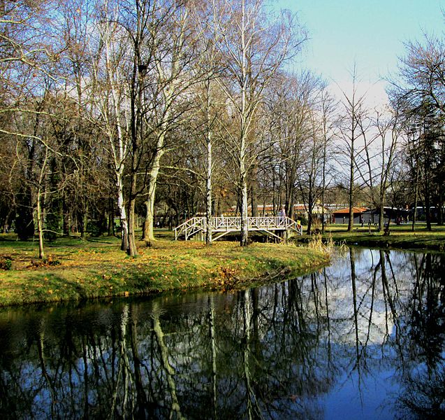 File:City Park in Skopje 71.JPG