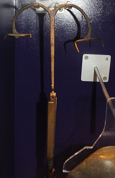 File:Clitheroe museum toasting fork 8557.JPG