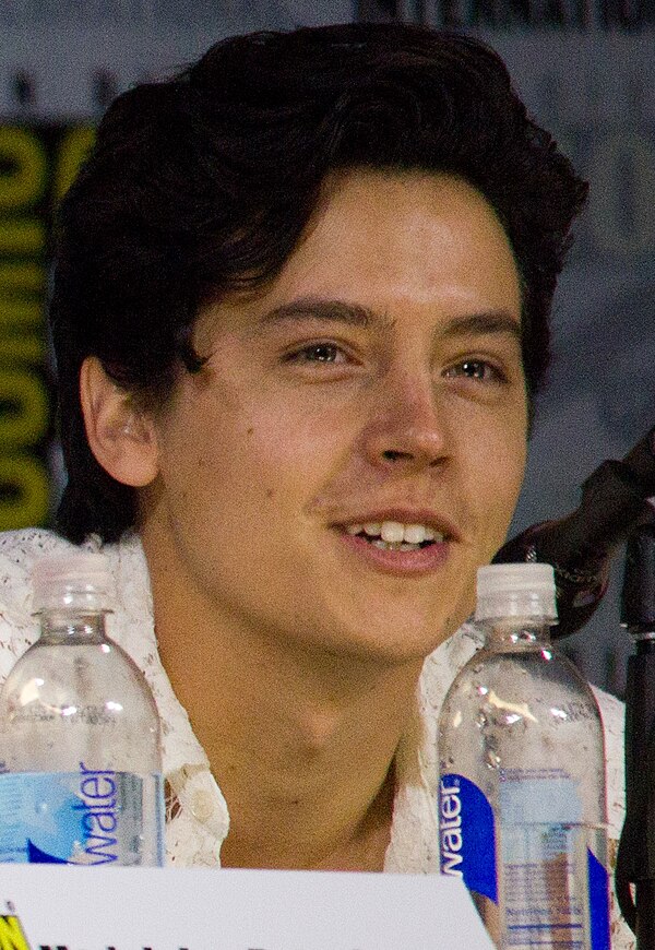 Sprouse at the 2017 San Diego Comic-Con