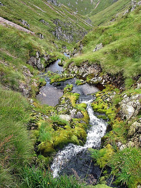 File:College Burn descending towards Hen Hole - geograph.org.uk - 4089676.jpg