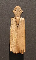 Comb with human image, Early Naqada II, 3500-3400 BC, Brooklyn Museum.