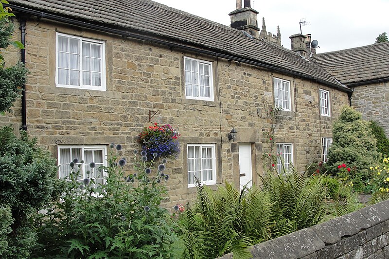 File:Cottages in Eyam.JPG