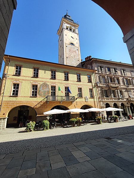 File:Cuneo Torre.jpeg