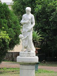 Dighapatia rajbari Marble Statue.jpg