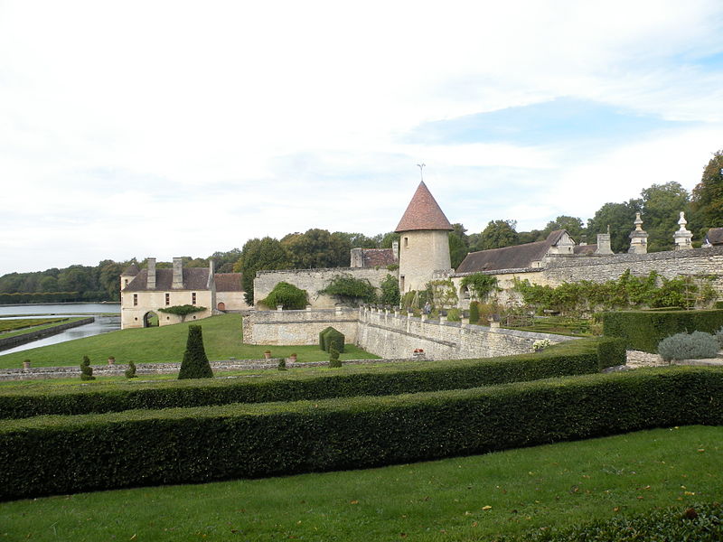 File:Domaine de Villarceaux communs du manoir et parc.JPG