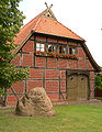 Heimathaus mit Gedenkstein für die Schlacht bei Drakenburg