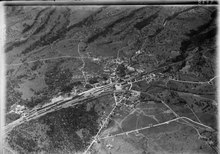 Aerial view from 1000 m by Walter Mittelholzer (1919) ETH-BIB-Arth-Goldau v. S. O. aus 1000 m-Inlandfluge-LBS MH01-001778.tif