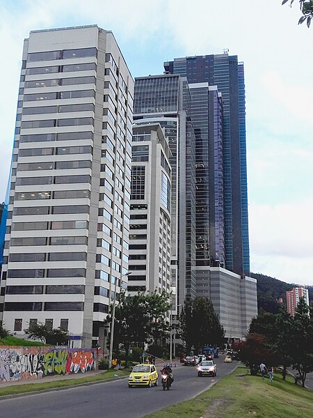 File:Edificio North Point Bogotá , Cund.jpeg