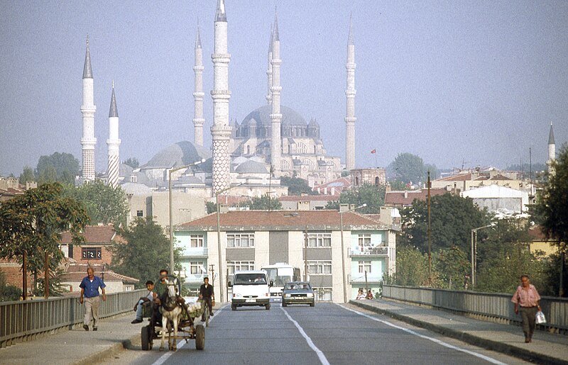 File:Edirne Üç Şerefeli Mosque and Selimye in 1999 157.jpg