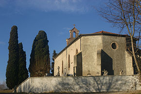 Eglise Arvigna façade fortifiée.jpg