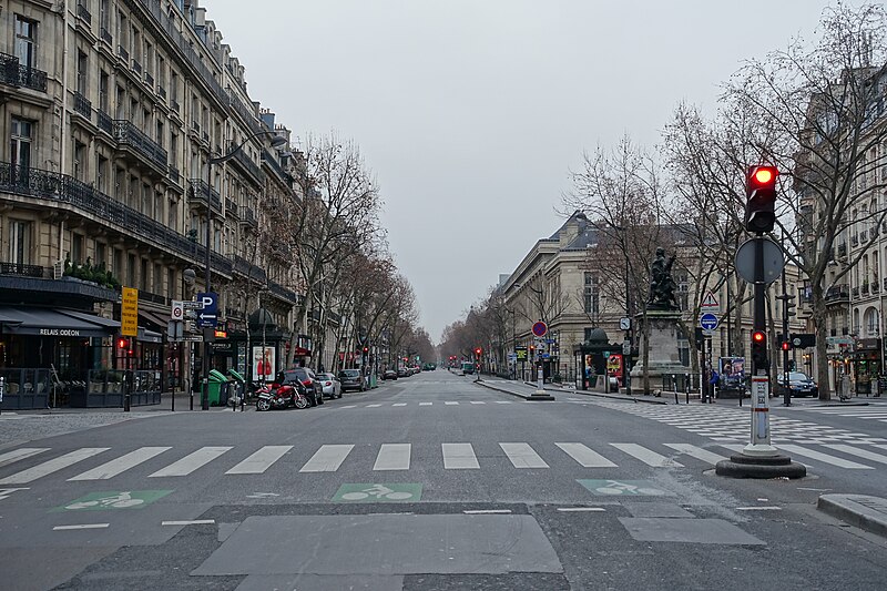 File:Empty street, Boulevard Saint-Germain, Paris 1 January 2016 002.jpg