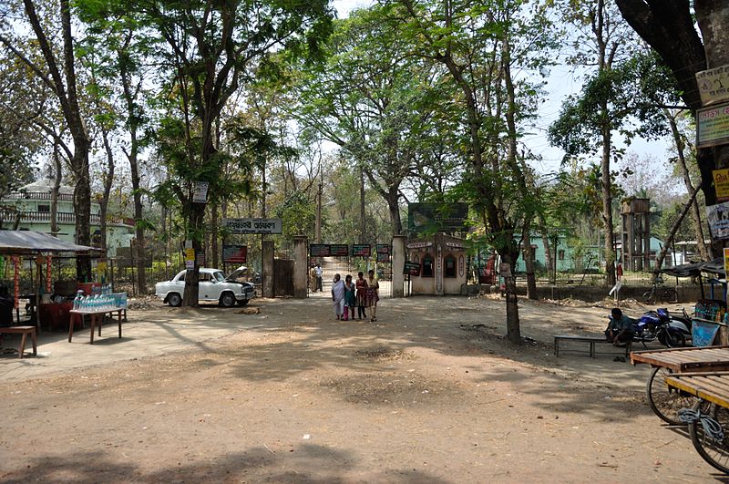 File:Entrance - Bethuadahari Wildlife Sanctuary - Indian National Highway 34 - Nadia 2013-03-23 7090.JPG