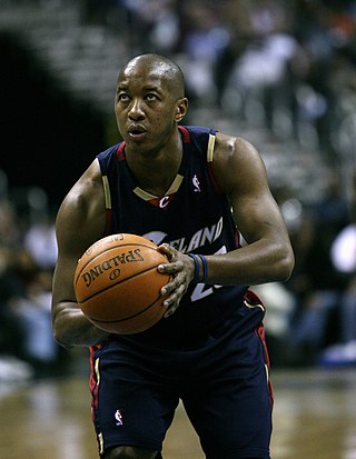 Fortune Salaire Mensuel de Eric Snow Combien gagne t il d argent ? 20 000 000,00 euros mensuels