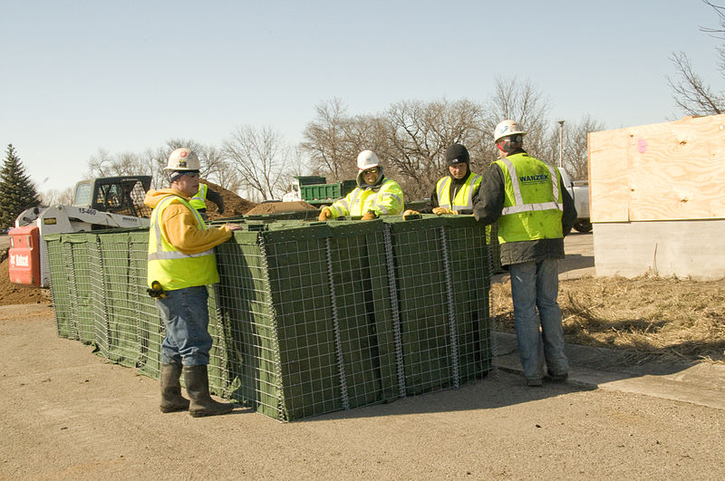 File:FEMA - 40563 - USACOE contractors working with sand bags in North Dakota.jpg