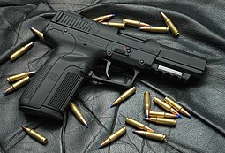 האקדח FN Five-SeveN