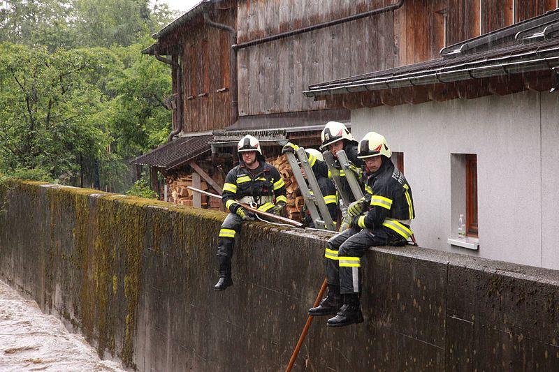 File:Feuerwehr Ottensheim 11 (26866500544).jpg