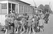 B 06/27 mit einem TM 34 (Tw 3836) auf der Linie 75 (1946)