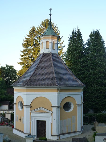 Friedhofskapelle St. Lorenz 01