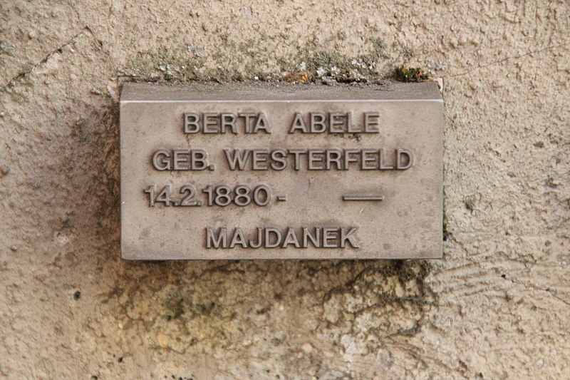 File:Gedenkplakette Berta Abele (fcm).jpg