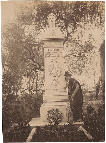 File:Gloeden, Wilhelm von (1856-1931) - n. 0090 - Tomba di August von Platen a Siracusa.jpg
