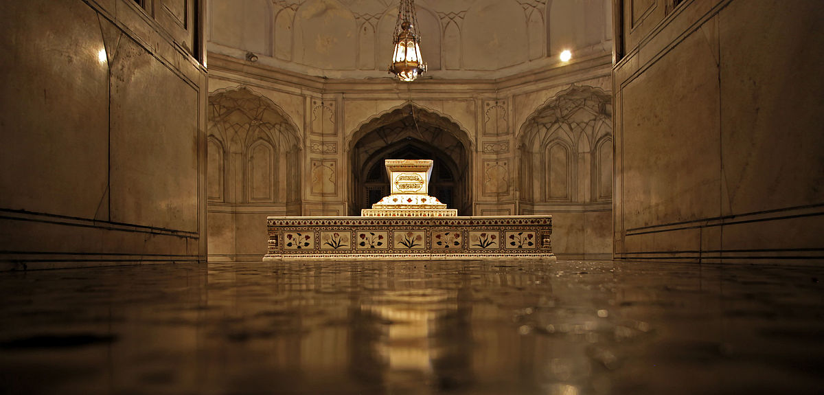 Tomb of Jahangir in Lahore Photograph: SohaibTahirST CC-BY-SA-3.0