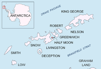 Half-Moon-Island-location-map.png