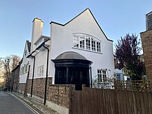 The Hampstead Meeting House from Hampstead Square in December 2022 Hampstead Meeting House, December 2022 02.jpg