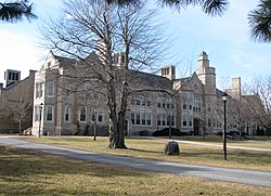 Hawkins Hall, Universitas Negeri New York di Plattsburgh.JPG