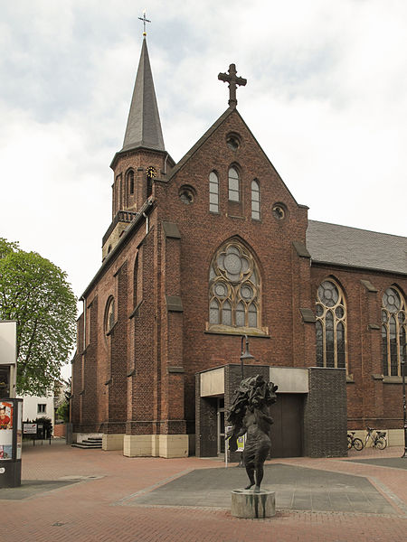 File:Hilden, die Sankt Jacobuskirche Dm33 foto2 2014-03-30 15.29.jpg